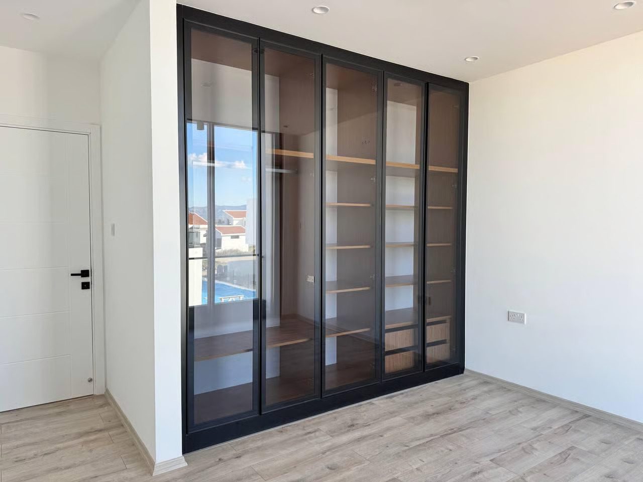 cpp-cyprusprimeproperty-villa1yenibogazici (5) Mağusa Yakınlarında Satılık Lüks Villalar – Doğa, Konfor ve Akdeniz Yaşamı 4+1 Villa, 227m² Özel Havuzlu